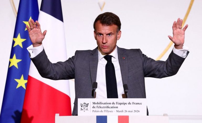 Macron dynamise l&rsquo;électrification économique avec les entreprises