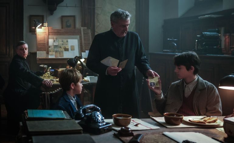Daniel Auteuil Revient sur un Héros de la Seconde Guerre Mondiale