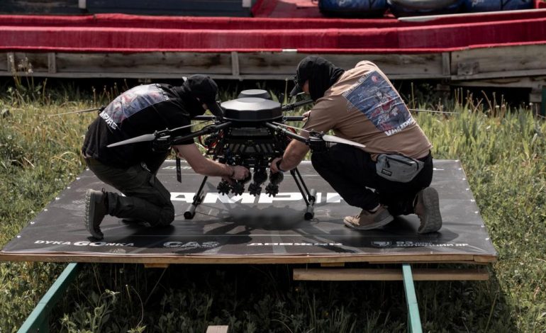 Compétition de Drones en Ukraine : Une Rencontre entre Militaires et Technologie