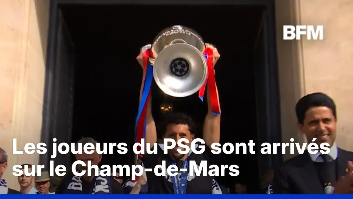 Le PSG célèbre son titre européen au Champ-de-Mars
