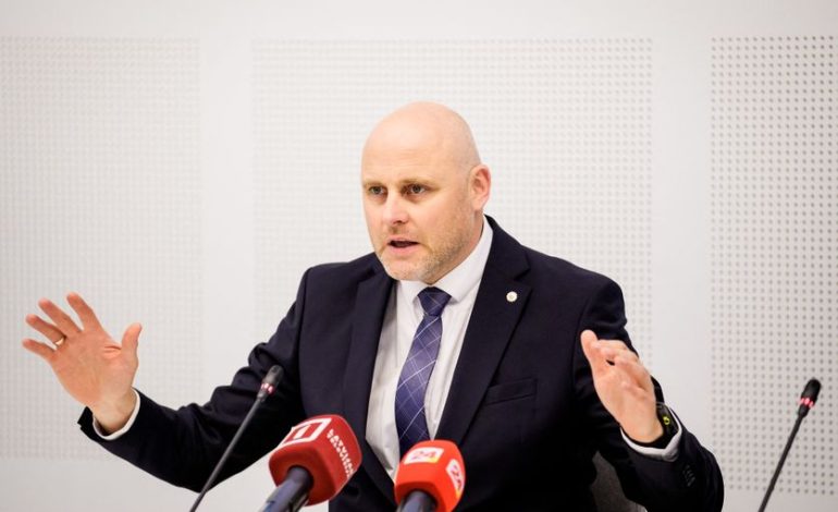 Andris Kulbergs Deviens Premier Ministre en Lettonie: Focus sur la Sécurité