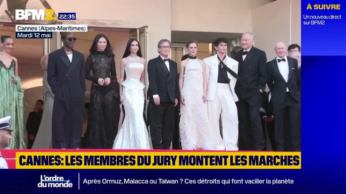 Le jury du 79e Festival de Cannes monte les marches pour l&rsquo;ouverture