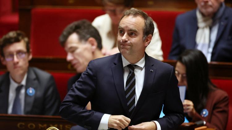 Sébastien Lecornu annonce des aides face à la crise économique