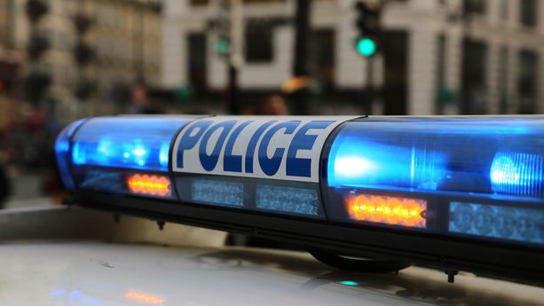Un adolescent avoue un crime à Paris