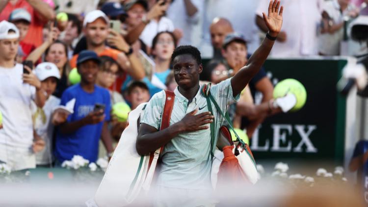 Moïse Kouamé Éliminé en Trois Tours à Roland-Garros