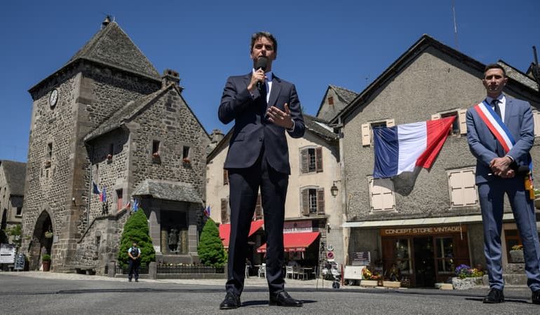 Gabriel Attal défend sa déclaration de candidature présidentielle dans l&rsquo;Aveyron
