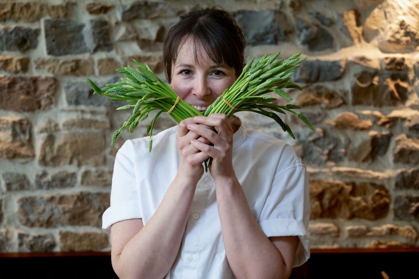 Portrait d&rsquo;Emily Dader, Cheffe du Restaurant Trèfle à Lyon
