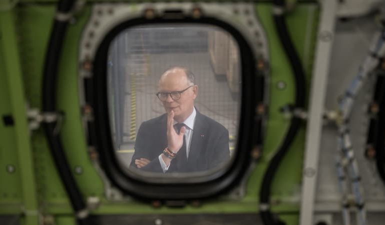 La stratégie prudente d&rsquo;Édouard Philippe face à Gabriel Attal