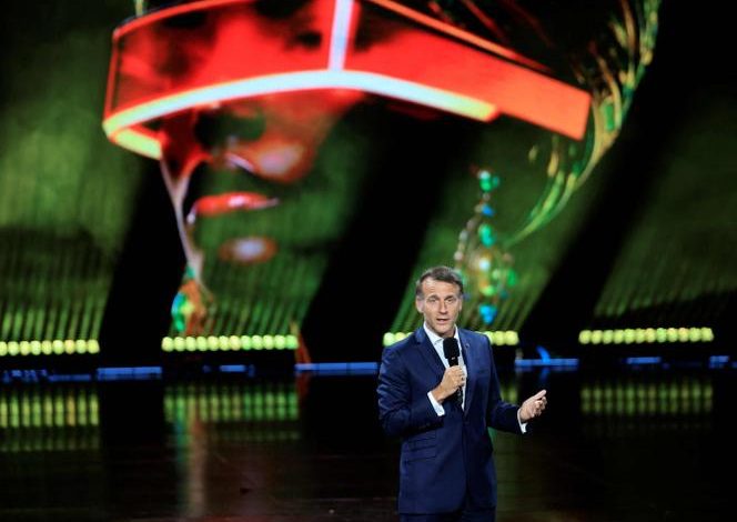 Emmanuel Macron encourage les binationaux à valoriser leur double identité