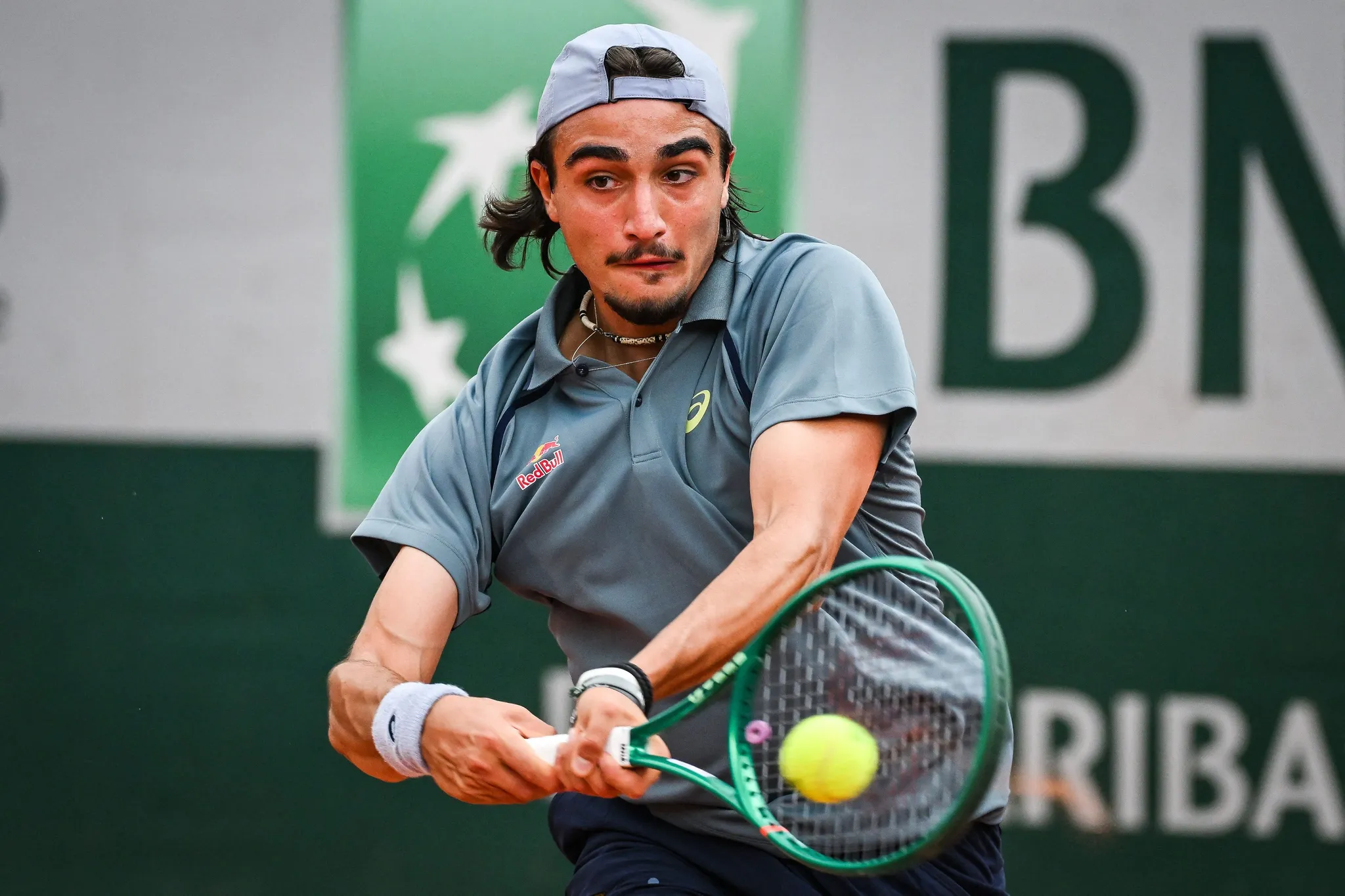 Roland-Garros : Jannik Sinner en Position de Favori, Défis pour Zverev et Djokovic