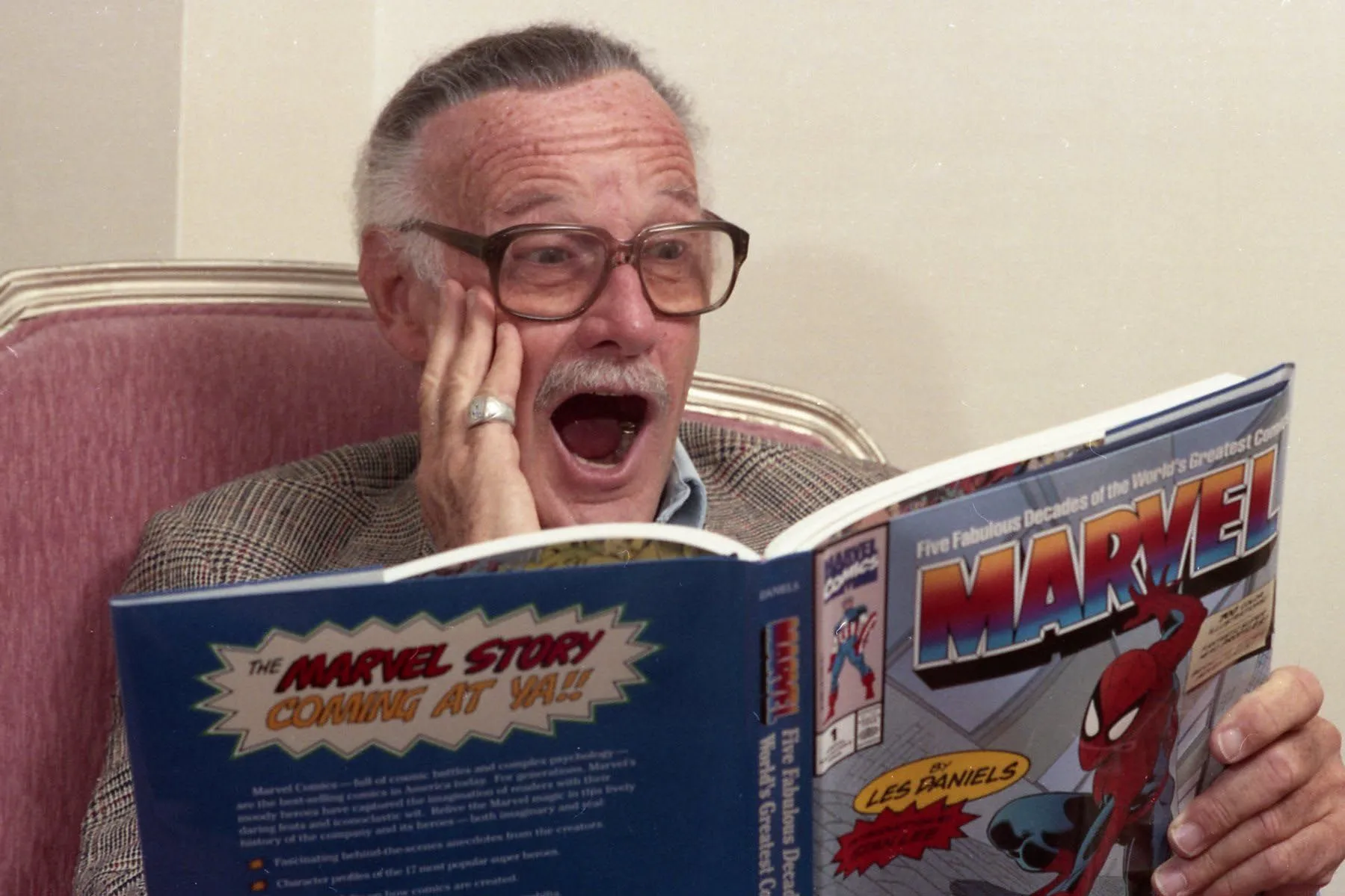 L&rsquo;héritage de Stan Lee : La révolution Marvel et les super-héros modernes