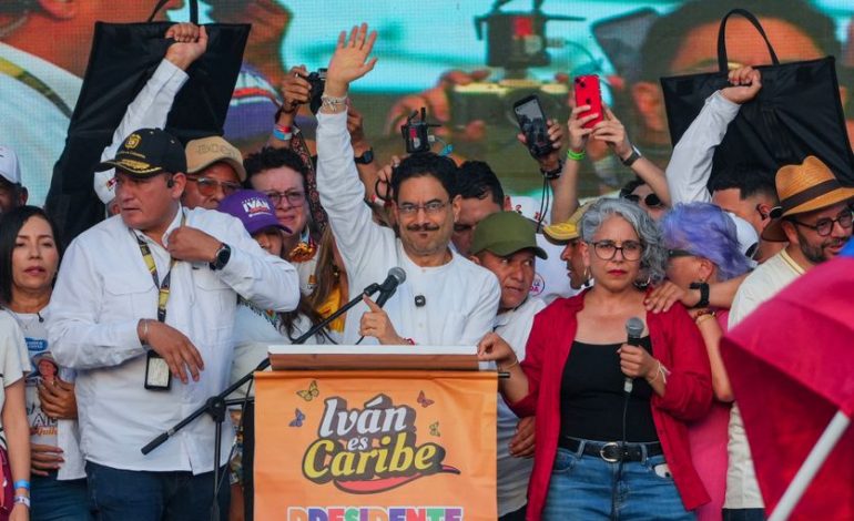 Ivan Cepeda, favori de la présidentielle en Colombie