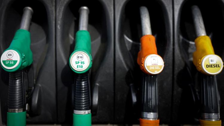 Simulateur pour l&rsquo;aide financière aux automobilistes face à la hausse du carburant