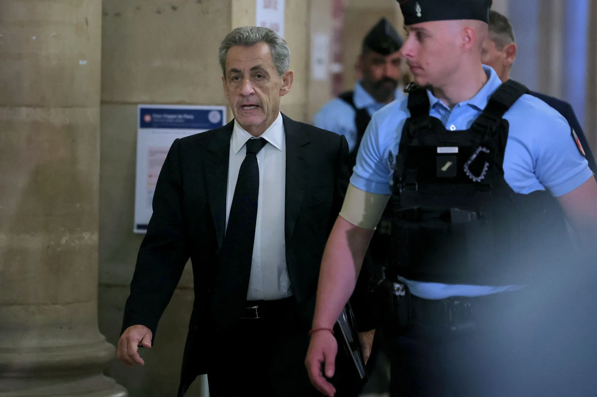 Les tensions entre Nicolas Sarkozy et Claude Guéant s&rsquo;intensifient au procès
