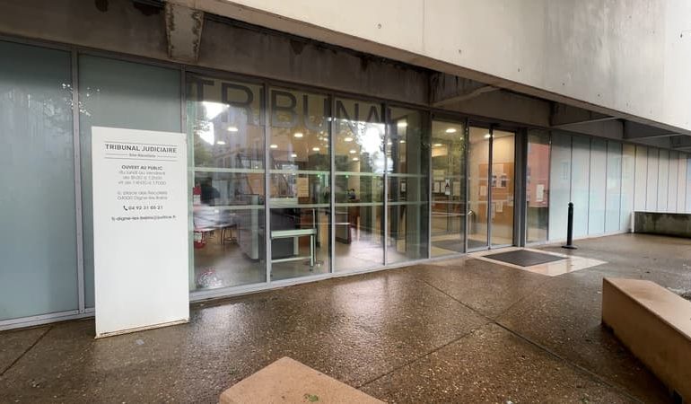 Procès de Guillaume B.: Accusé de Proxénétisme et de Violences Aggravées