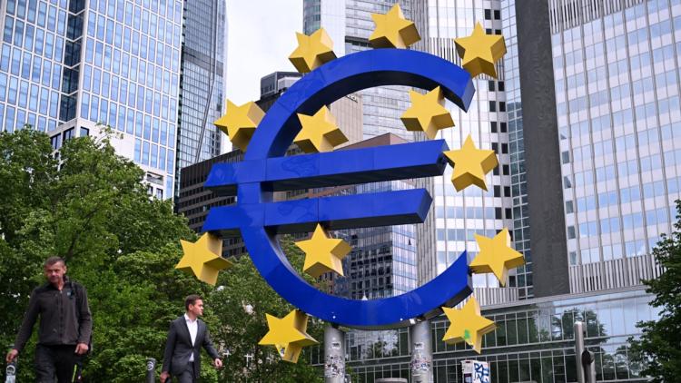 L&rsquo;Italie et la Grèce: Évolution de la Dette Publique dans la Zone Euro