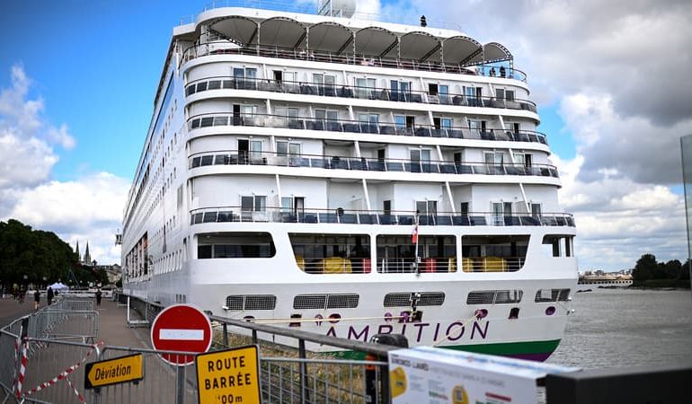 Un Départ Retardé pour le Paquebot &lsquo;Ambition&rsquo; à Bordeaux