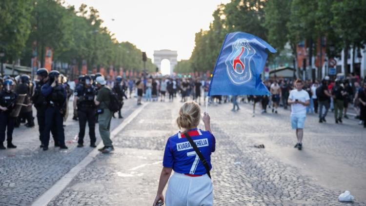 Mesures de sécurité renforcées à Paris après les débordements suite à la victoire du PSG