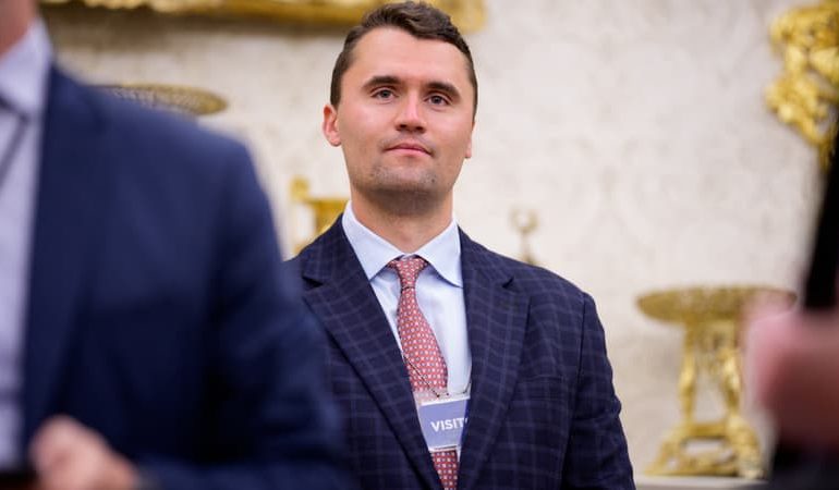 Un Américain Obtient 835.000 Dollars Après une Détention Jugée Illégale