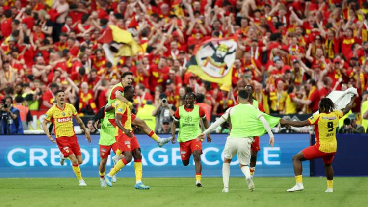 Le RC Lens remporte la Coupe de France pour la première fois