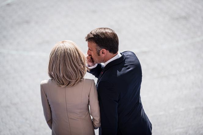 Portrait du couple présidentiel: Emmanuel Macron et Brigitte Macron