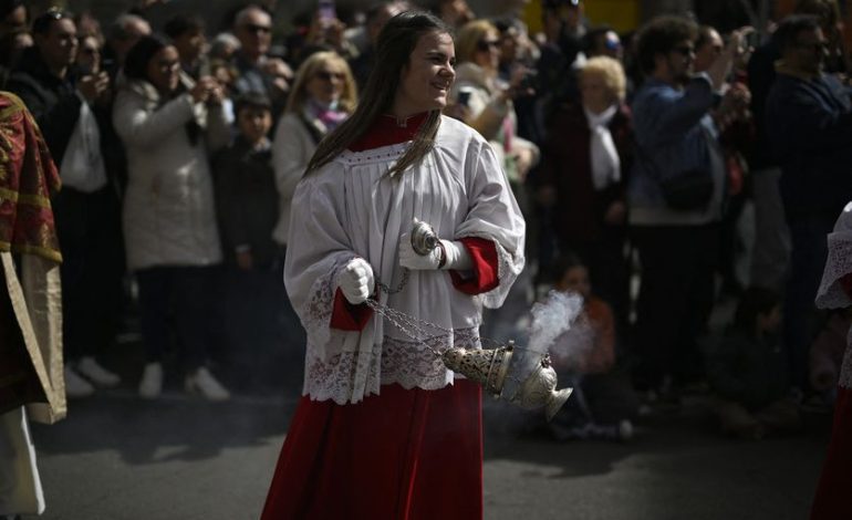 Augmentation de la Foi Catholique Parmi les Jeunes Espagnols