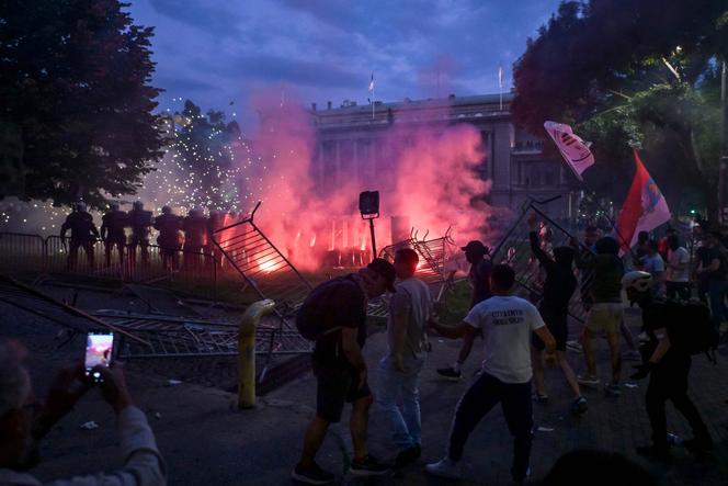 Tensions à Belgrade : Nouveau mouvement anticorruption et appel à des élections anticipées