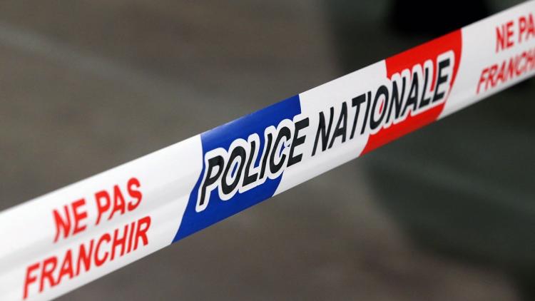 Braquage à la voiture bélier dans une boutique de luxe à Paris