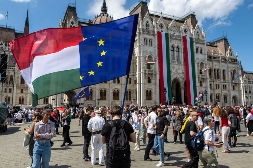 Changement de Pouvoir en Hongrie et Perspectives pour l&rsquo;Adhésion de l&rsquo;Ukraine à l&rsquo;UE