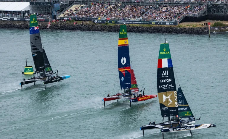 La baie de Quiberon accueille les championnats du monde de voile olympique