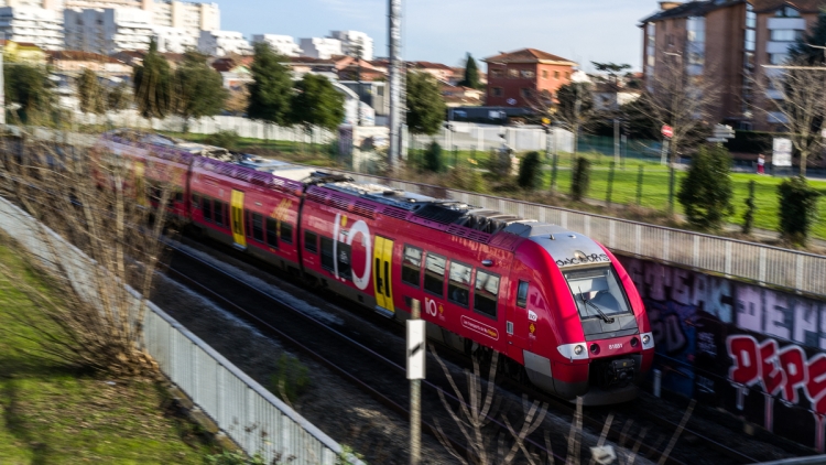 Accident mortel près de Toulouse : un TER percute une voiture