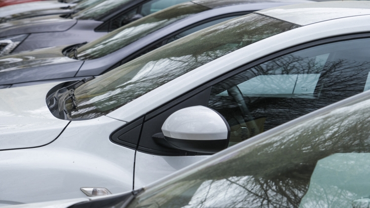 Fluctuation des prix des voitures neuves en France