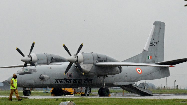 Cinq morts dans le crash d&rsquo;un avion de l&rsquo;armée de l&rsquo;air indienne