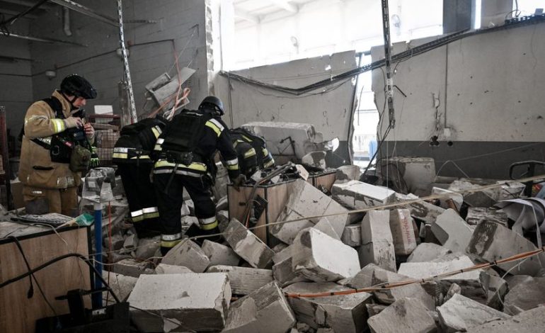 Incendie dans un dépôt de carburant en Russie et commentaires de Trump