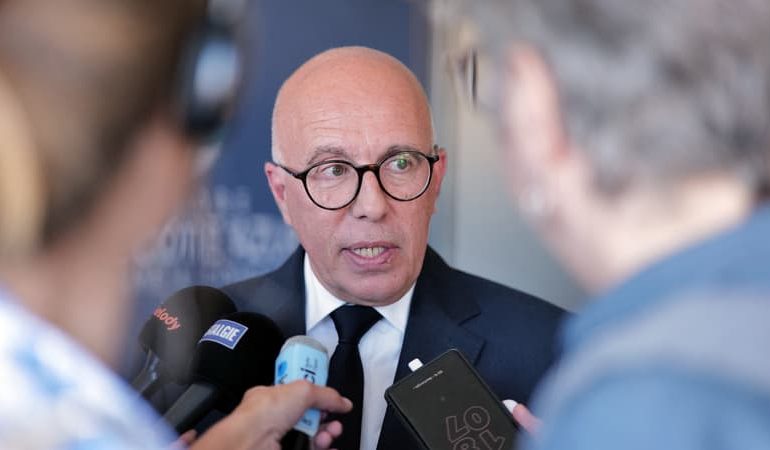 La proposition de loi d&rsquo;Éric Ciotti pour la climatisation des établissements de santé et écoles