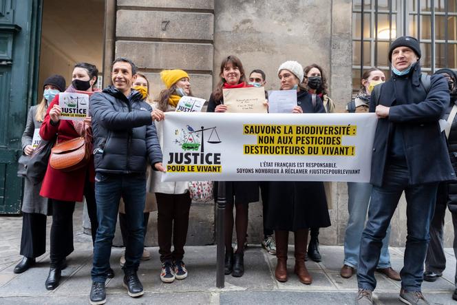 Les associations contestent le plan du gouvernement sur les pesticides
