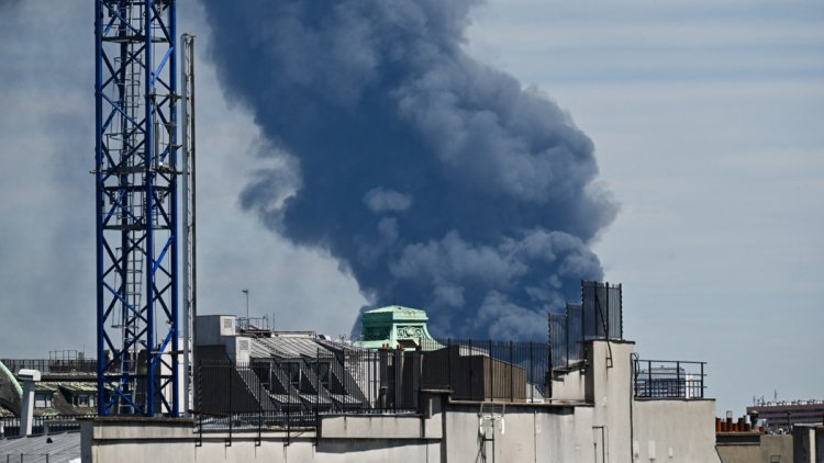 Un incendie majeur dans un entrepôt à Bobigny mobilise les pompiers