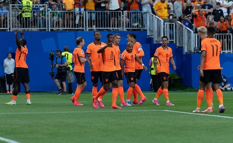 Les Pays-Bas écrasent la Suède et battent un record d&rsquo;invincibilité au Mondial