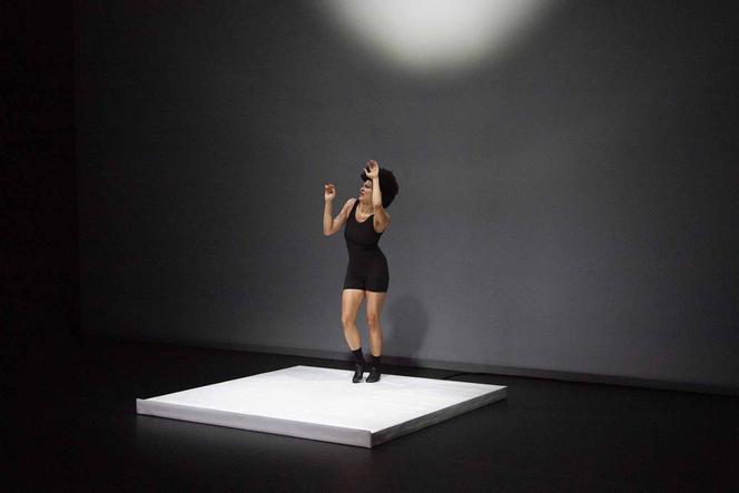 Présentation de la pièce « Histoire(s) décoloniale(s) #Autoportrait »