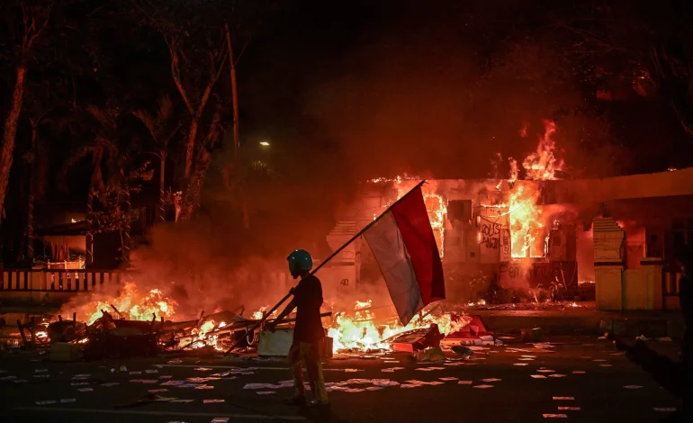 Les étudiants indonésiens protestent contre des politiques publiques