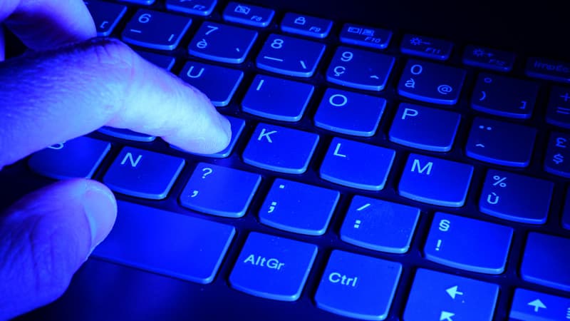 Inculpation de deux hackers liés au groupe &lsquo;Dumpsec&rsquo;