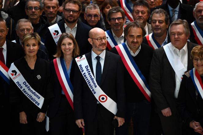 Les défis budgétaires des départements français en 2025
