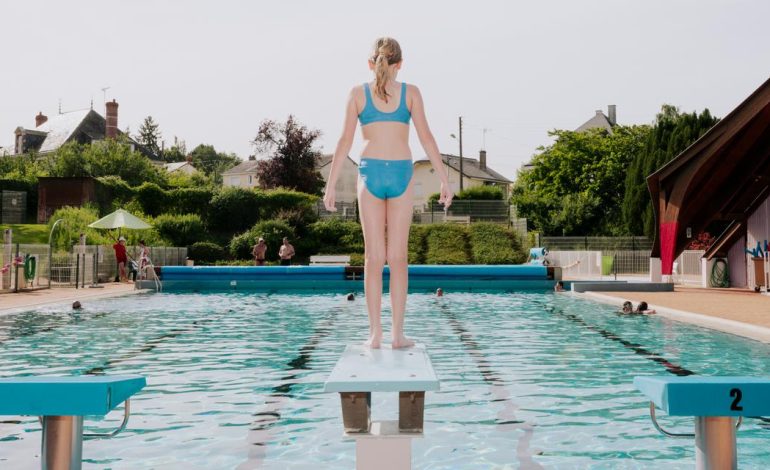 Les piscines rurales en difficulté : Le cas de Châteauneuf-sur-Sarthe