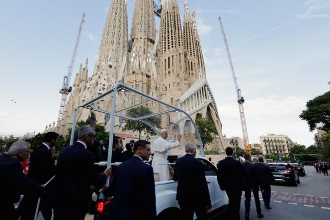 La visite de Léon XIV à la basilique de Sagrada Familia