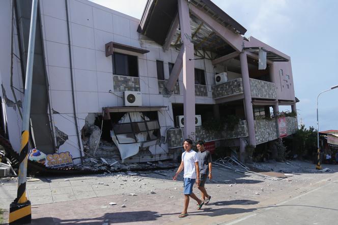 Séisme de magnitude 7,8 aux Philippines: bilan et interventions