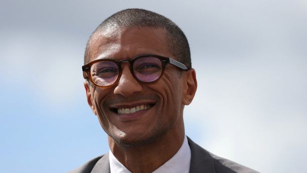 Karim Bouamrane, maire de Saint-Ouen, annonce sa candidature présidentielle