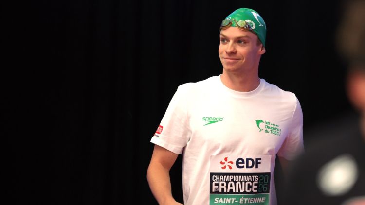 Léon Marchand contraint de se retirer des Championnats de France de natation
