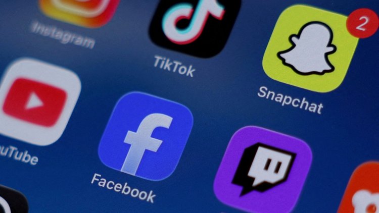Les réseaux sociaux surpassent les médias traditionnels comme source d&rsquo;information
