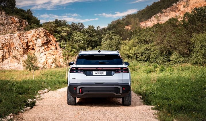 La Jeep Compass 4xe : Une Évolution Vers le Tout Électrique
