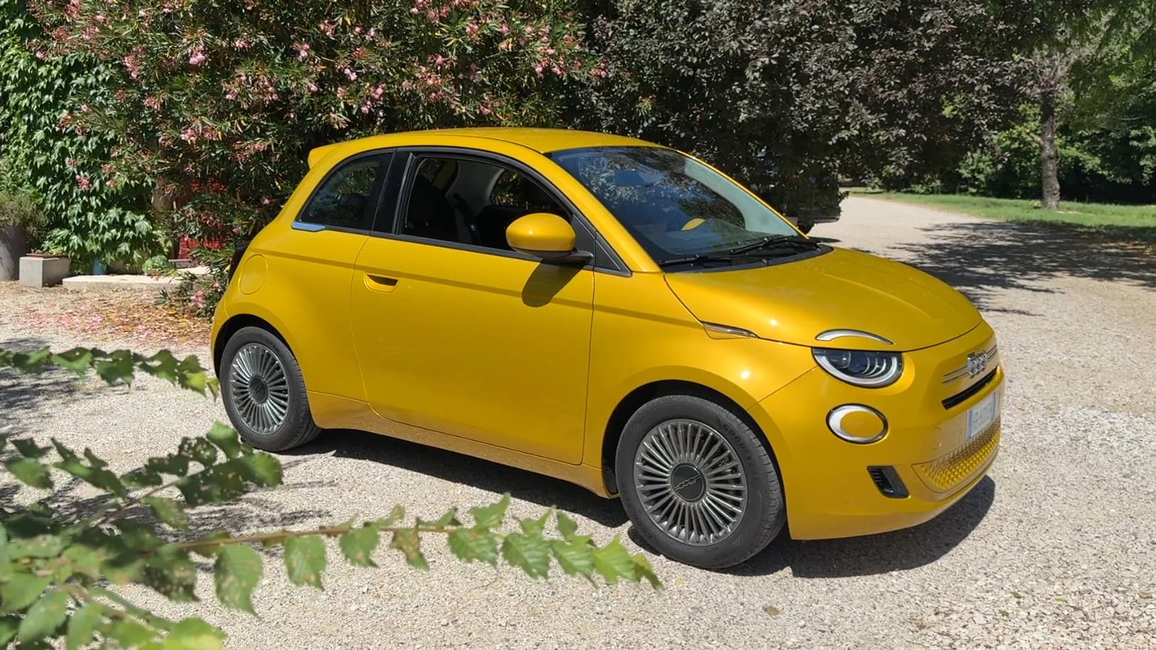 La nouvelle Fiat 500 Hybrid marque un retour au thermique